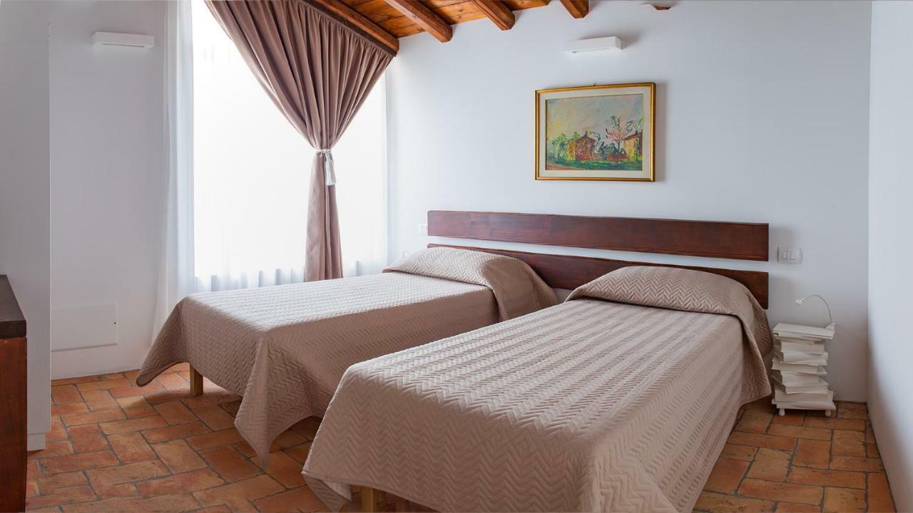 Cascina San Martino Bed & Breakfast Passirano Ngoại thất bức ảnh